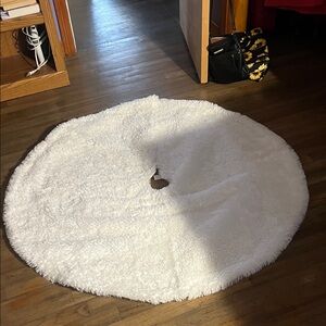Luxurious White Faux Fur Christmas Tree Skirt Hobby Lobby.